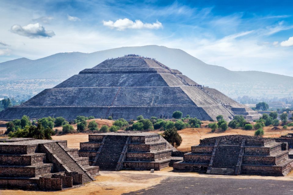 les pyramides de Teotihuacan